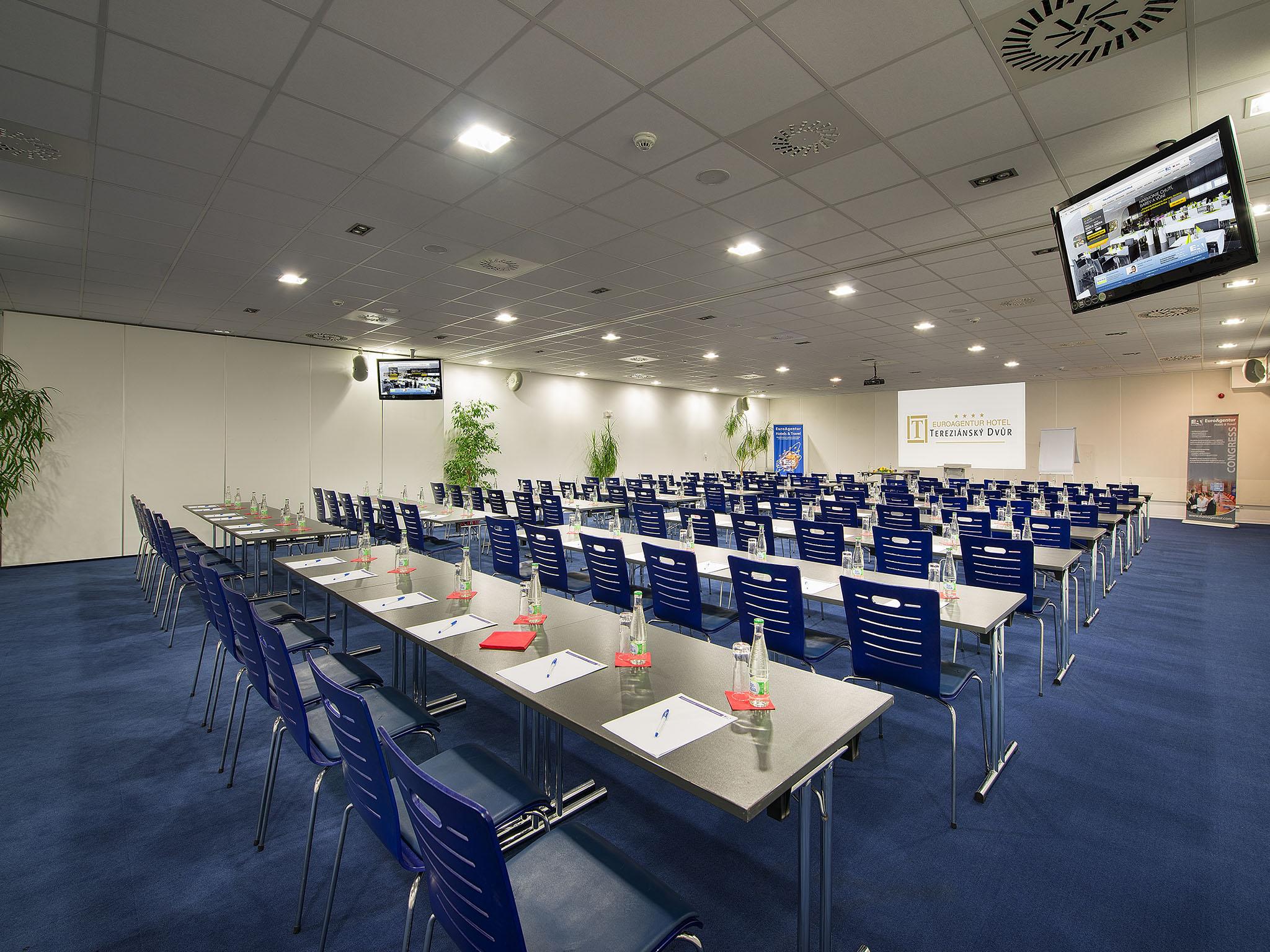 Ea Hotel Tereziansky Dvur Hradec Králové 외부 사진