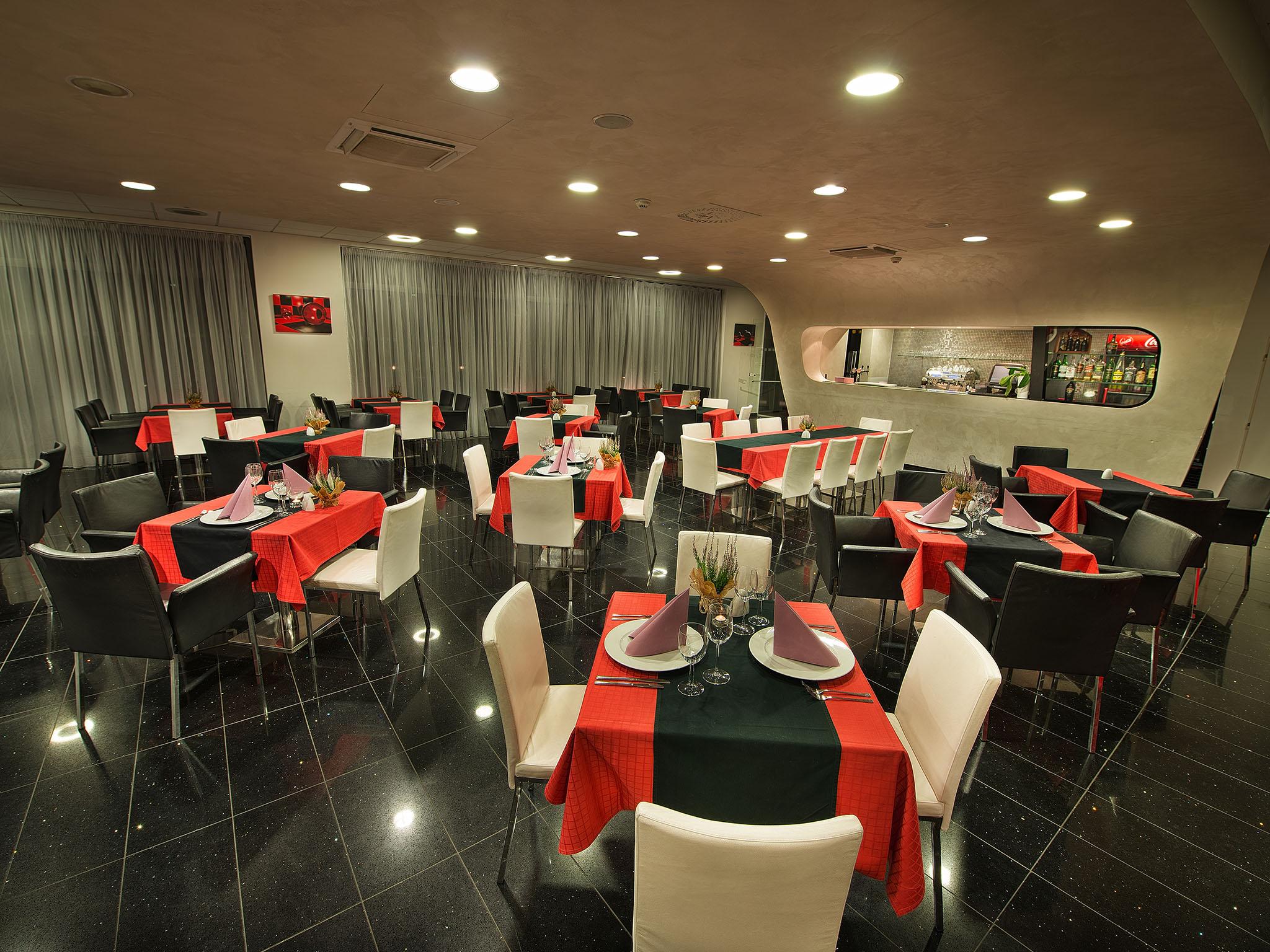 Ea Hotel Tereziansky Dvur Hradec Králové 외부 사진