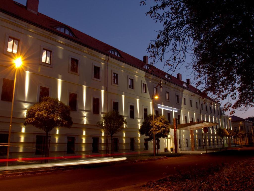 Ea Hotel Tereziansky Dvur Hradec Králové 외부 사진